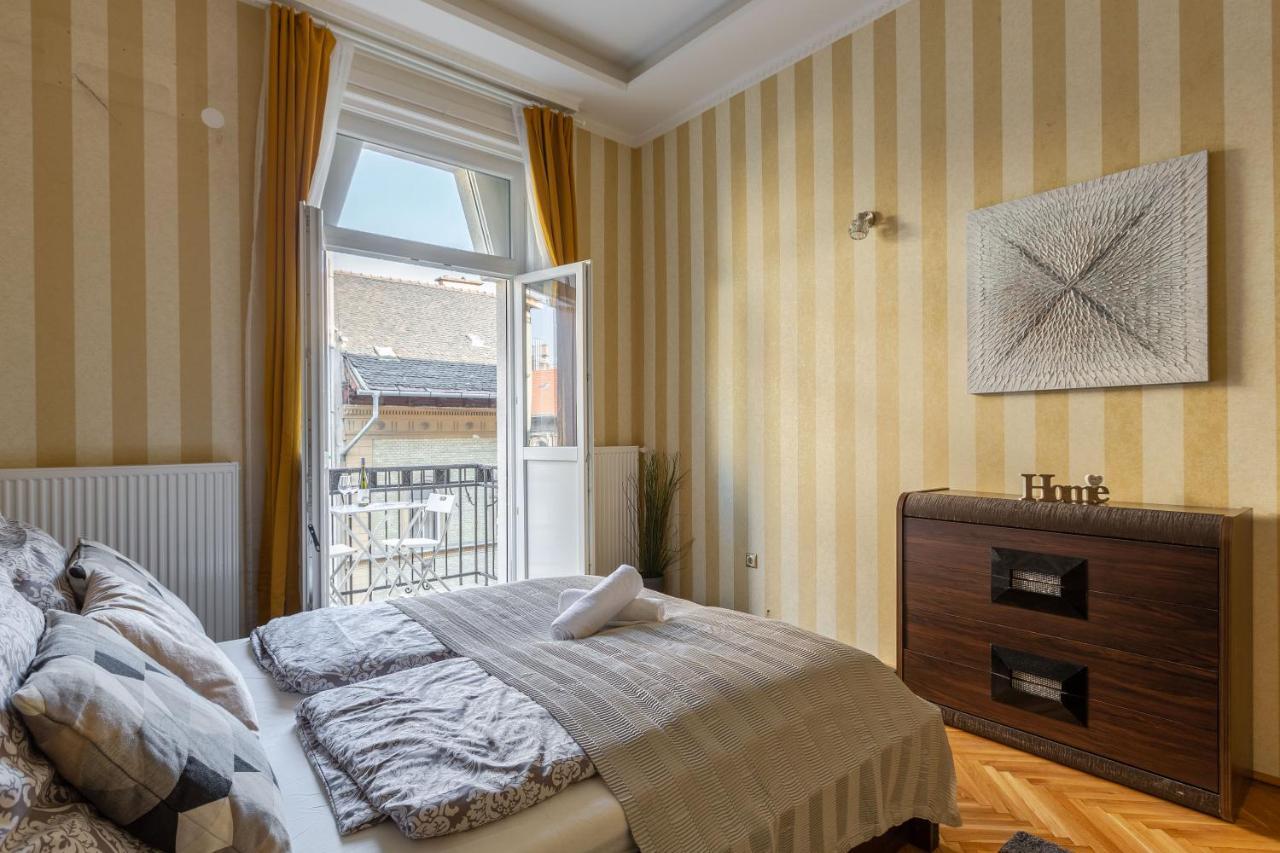 Luxury Downtown Home By Anna Βουδαπέστη Εξωτερικό φωτογραφία
