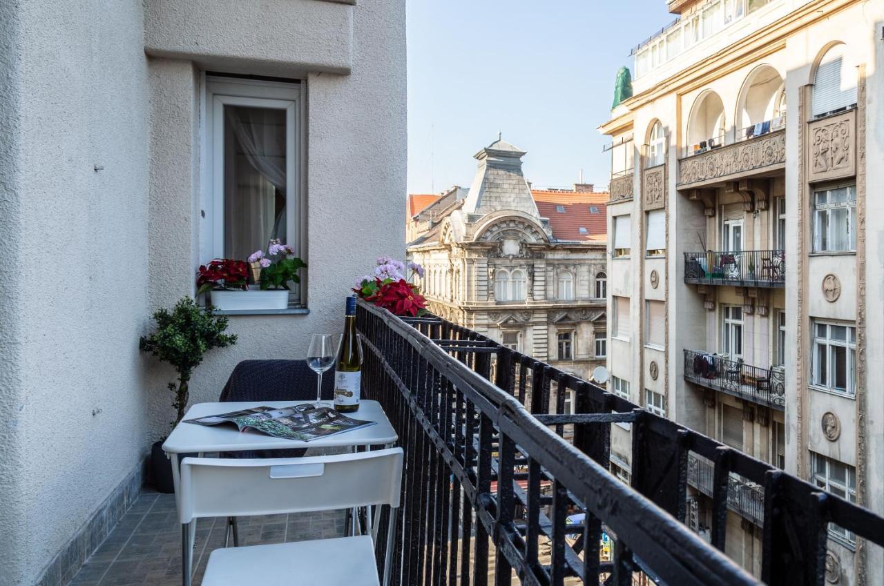 Luxury Downtown Home By Anna Βουδαπέστη Εξωτερικό φωτογραφία
