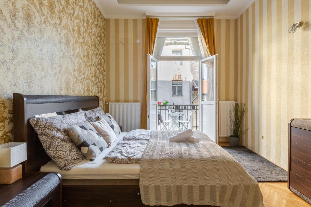 Luxury Downtown Home By Anna Βουδαπέστη Εξωτερικό φωτογραφία